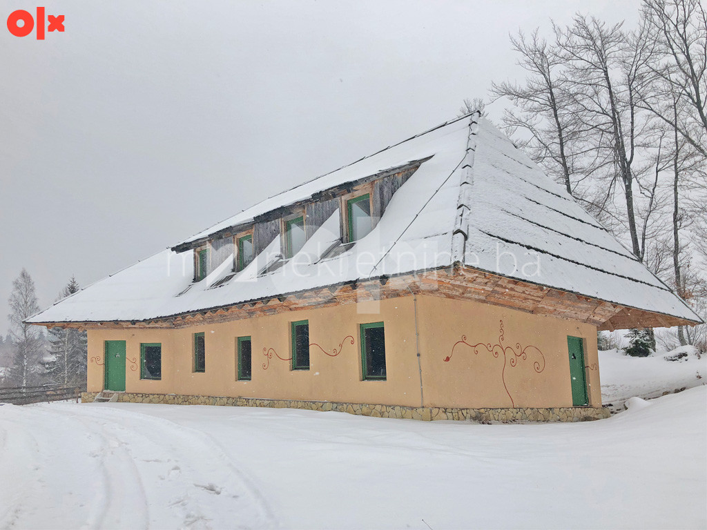 m2: Hreša, parcela 47.036m2 sa tri objekta i ski stazom 16