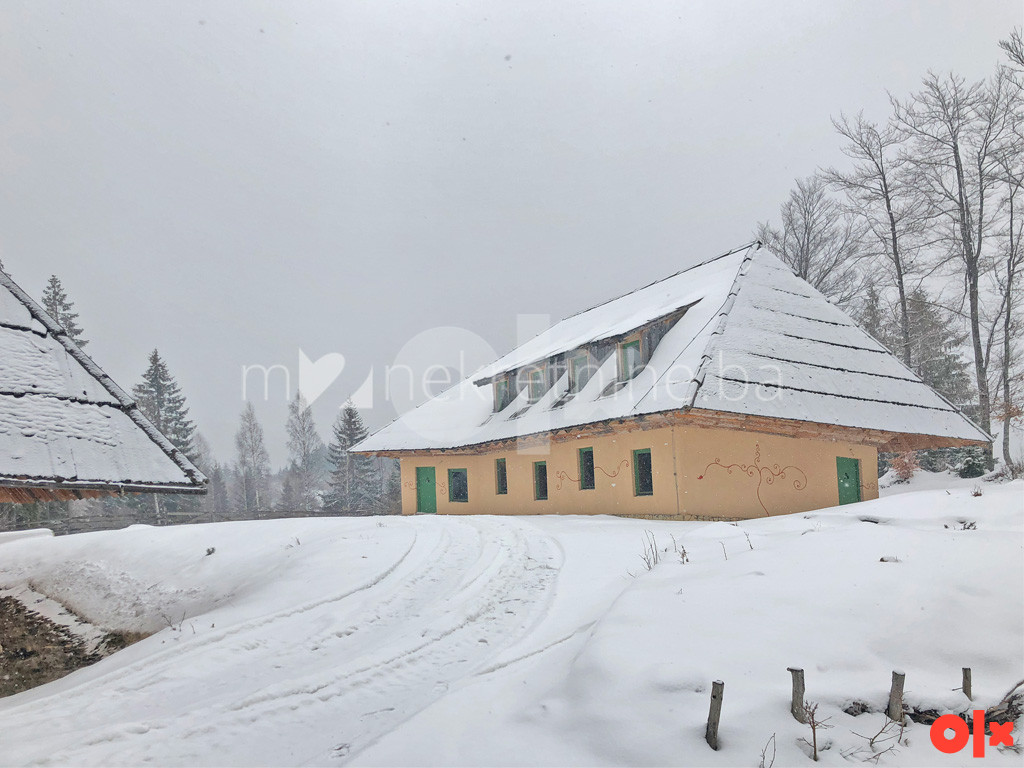 m2: Hreša, parcela 47.036m2 sa tri objekta i ski stazom 14
