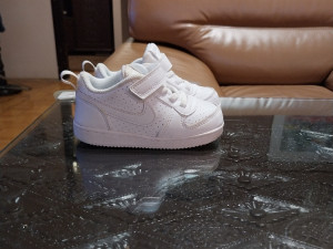 Nike dijecije 23.5 novo