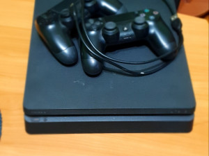 Play station 4 slim Plej stejsn 4 igrice konzola