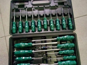 Set sarafcigera raznih oblika odvijaci ODVIJAC sarafciger