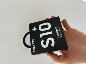 SAMSUNG AKG SLUSALICE 35KM NOVO NEKORIŠTENO