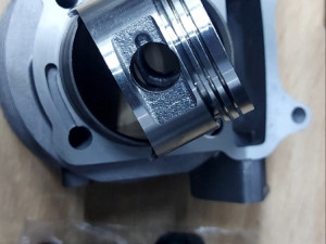 Cilinder cilindar 4T klip 57.4 Skuter Dijelovi Gy6 Novo