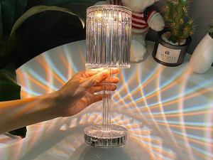 Kristalna ambijentalna stolna lampa