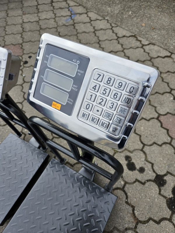 VAGA DIGITALNA VAGE 300KG I 200KG SA NASLONOM