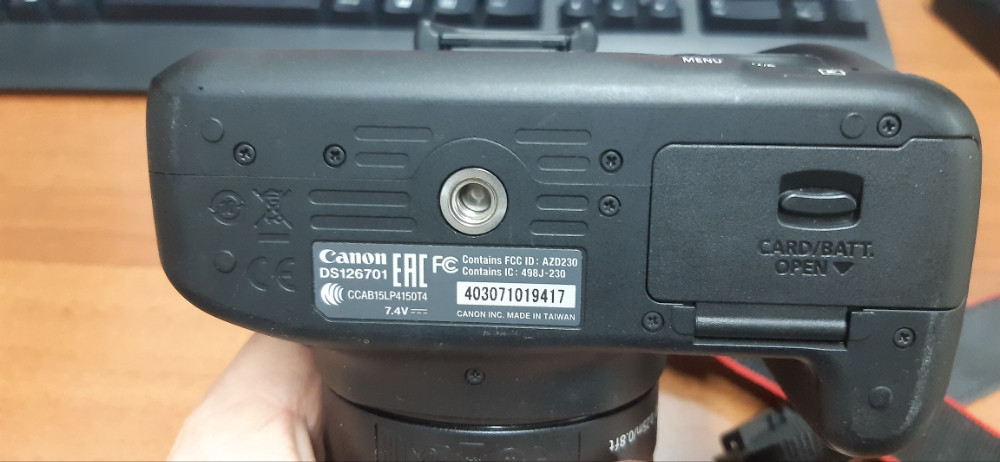 Canon EOS 4000D