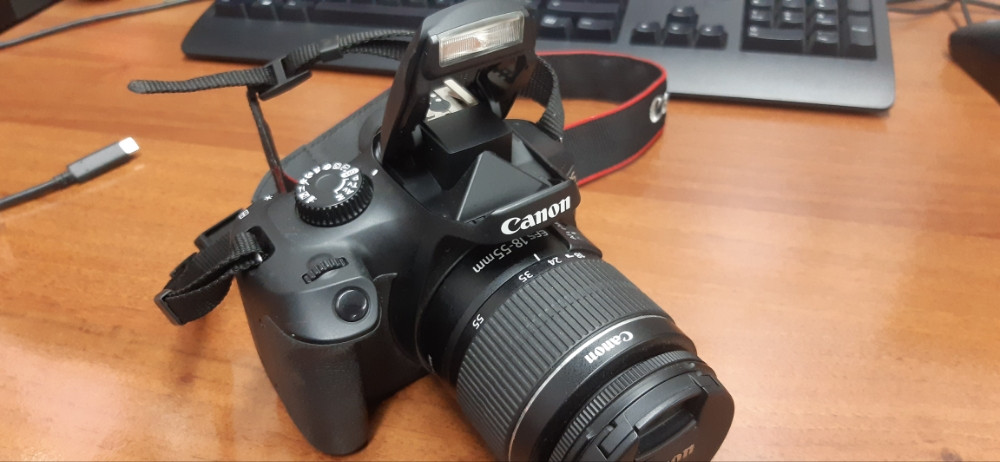 Canon EOS 4000D