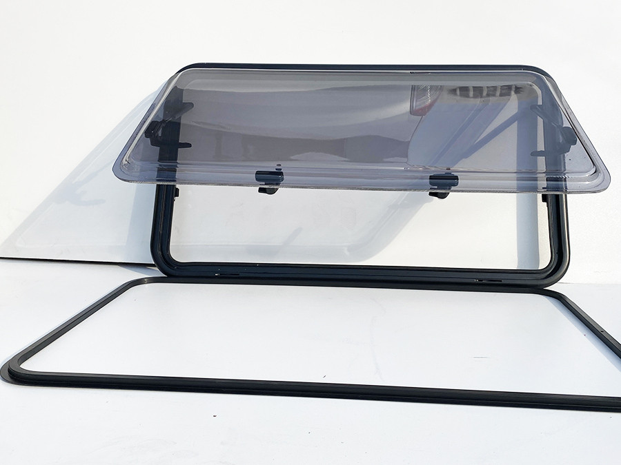 Kamper prozor 900 x 500 plexiglass