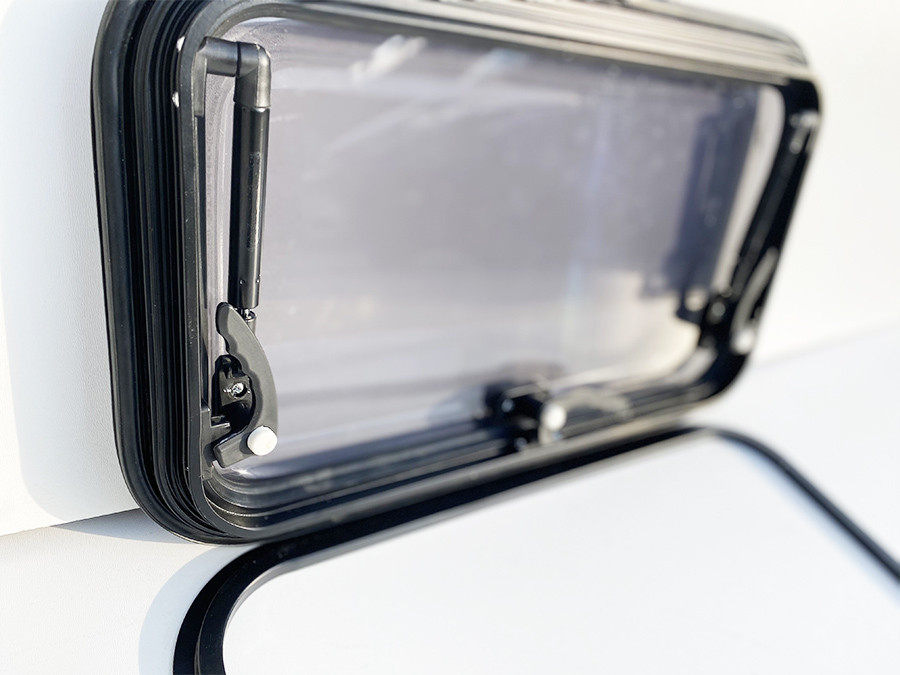 Kamper prozor 900 x 500 plexiglass