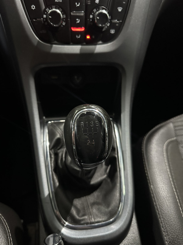 OPEL ASTRA J 1.6i, 2016 GODINA , 1 VLASNIK, REGISTROVAN