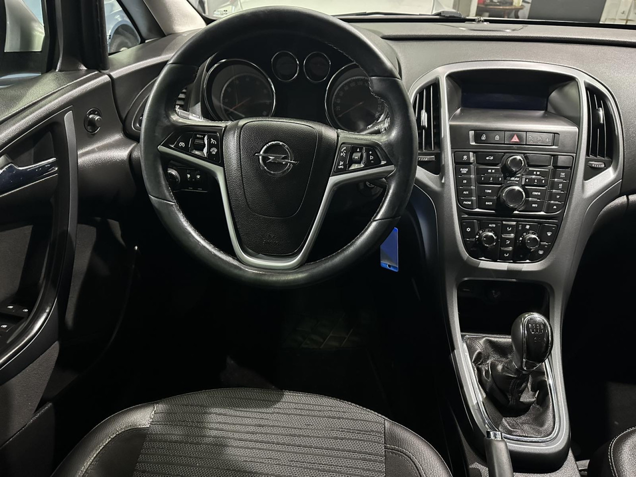 OPEL ASTRA J 1.6i, 2016 GODINA , 1 VLASNIK, REGISTROVAN