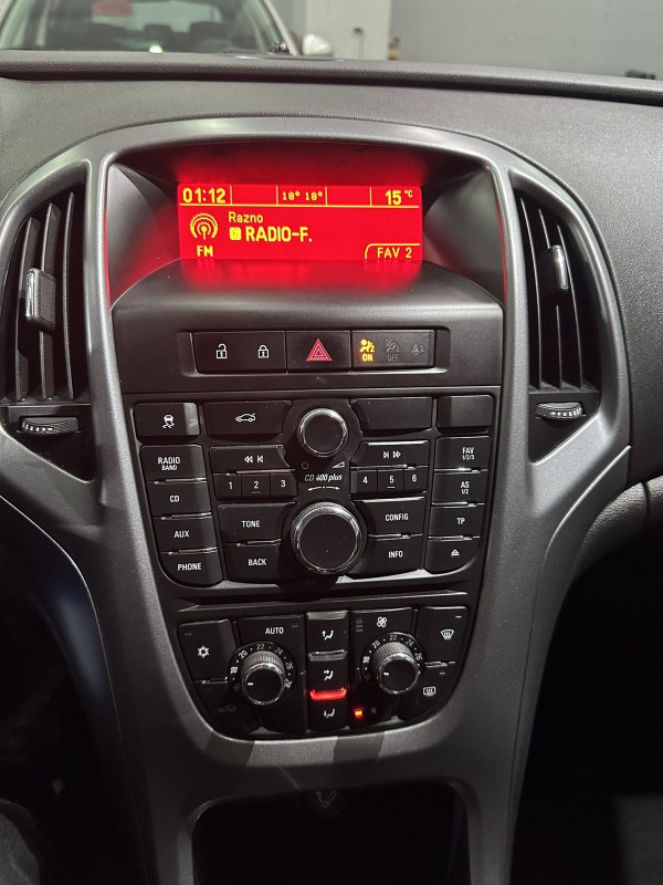 OPEL ASTRA J 1.6i, 2016 GODINA , 1 VLASNIK, REGISTROVAN