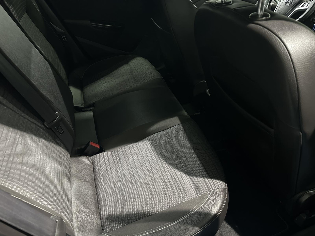 OPEL ASTRA J 1.6i, 2016 GODINA , 1 VLASNIK, REGISTROVAN