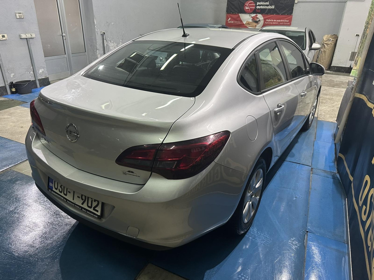 OPEL ASTRA J 1.6i, 2016 GODINA , 1 VLASNIK, REGISTROVAN