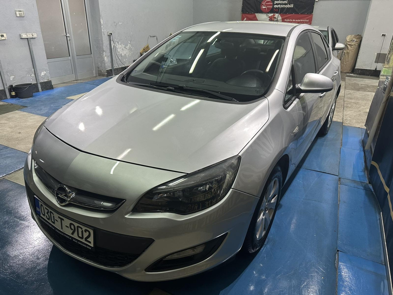 OPEL ASTRA J 1.6i, 2016 GODINA , 1 VLASNIK, REGISTROVAN
