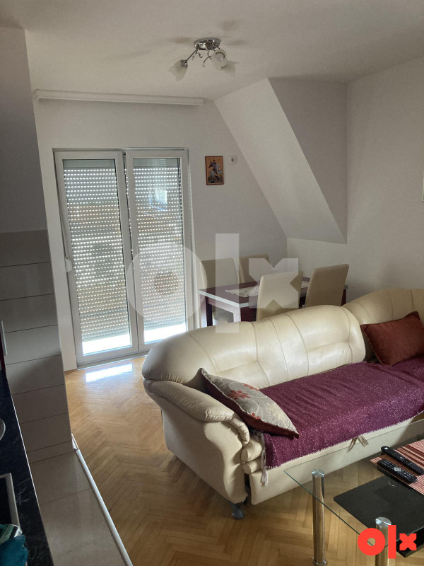 Stan u centru Bijeljine 40m2 3
