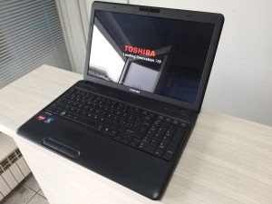 Laptop Toshiba Amd e350 x2 1.6ghZ 4GB ram hdd 500gb 15.6led