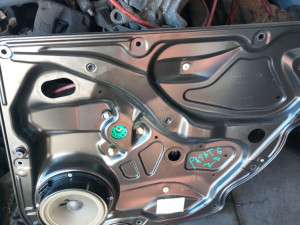 Podizac stakla pasat 6 zadnji desni