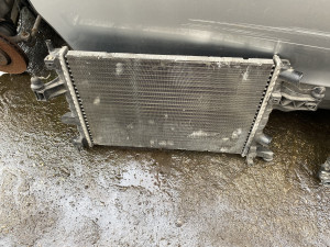 Opel Corsa C hladnjak vode DIJELOVI