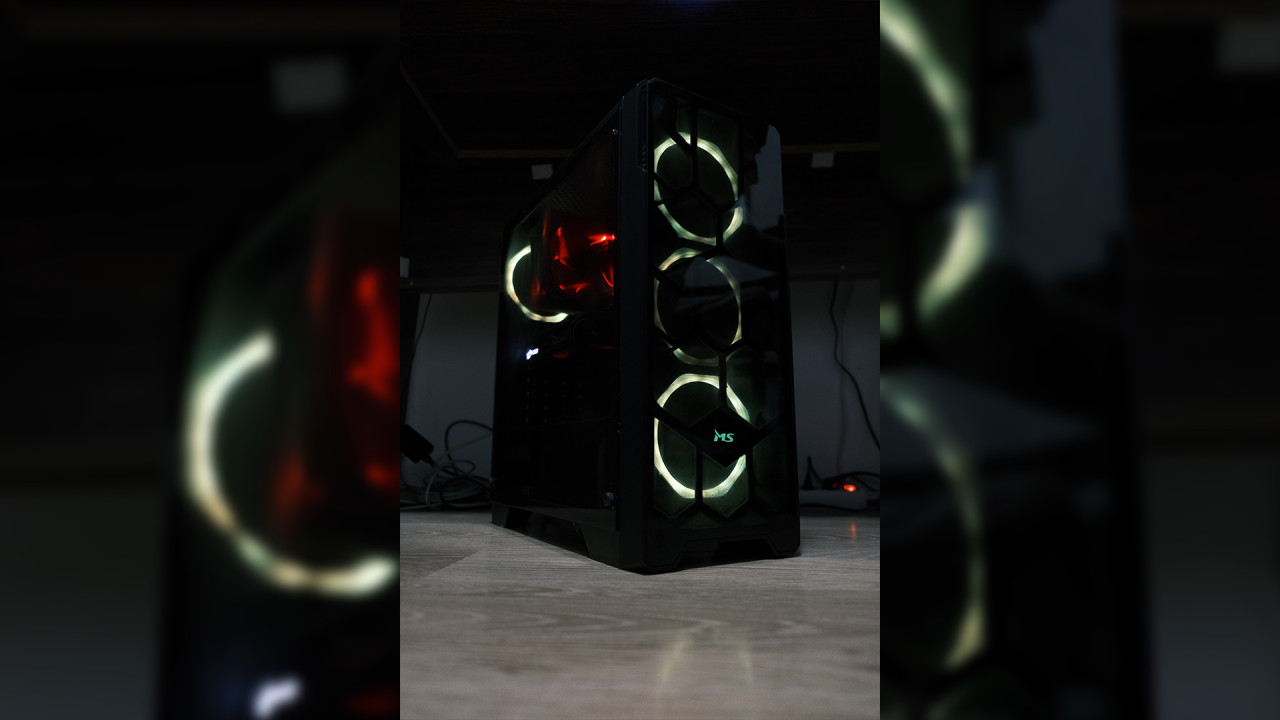 Gaming PC Ryzen 1700X GTX 1070 16GB RAM Desktop Računari