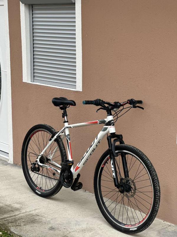 Biciklo scout 27.5 inch [fabričko stanje]