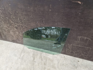 Prednje lijevo staklo vrata VW Caddy 2010-2015 god