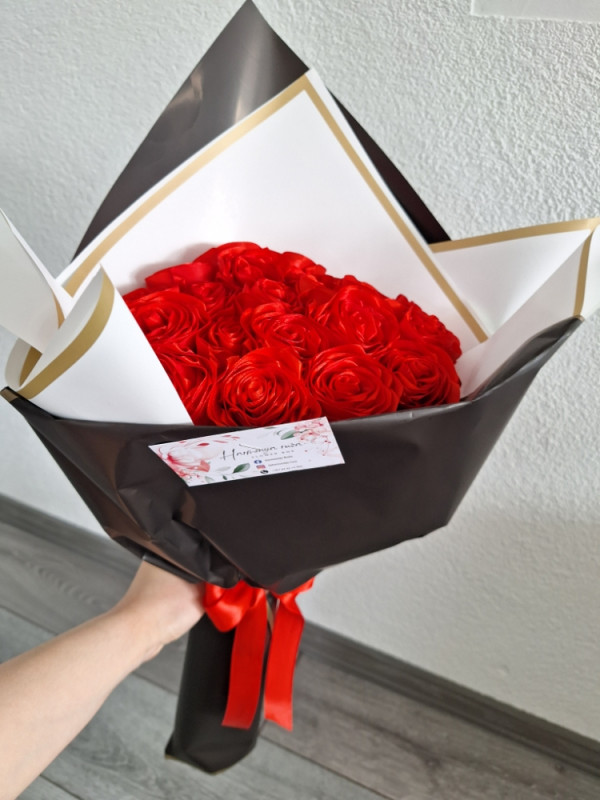 8 MART POKLON BUKET RUŽA OSMI MART