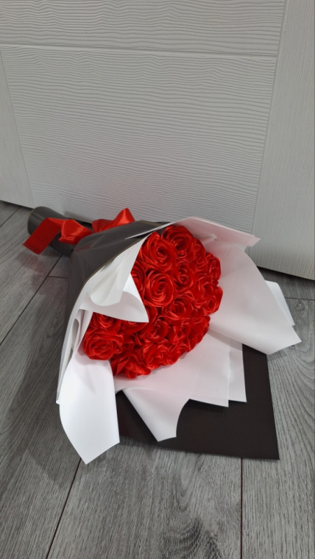 8 MART POKLON BUKET RUŽA OSMI MART