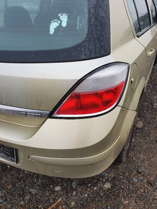 Stop svjetlo desno desni Opel Astra H 06g limuzina