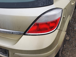 Stop svjetlo desno desni Opel Astra H 06g limuzina