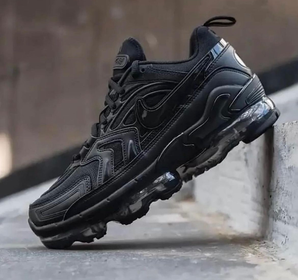 nike vapormax evo buzz