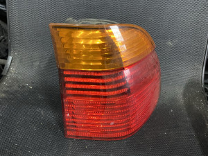 Zadnja desna stopka bmw e39 karavan facelift