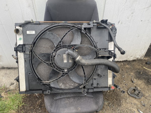 Hladnjaci i ventilator komplet bmw e60 e61 m54 benzin