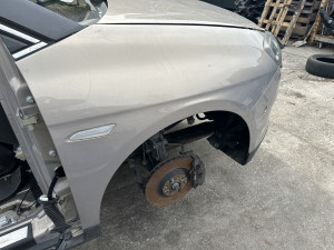 Blatobran desni lijevi Lancia Delta 2013