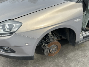 Blatobran desni lijevi Lancia Delta 2013 (fotografija 14)