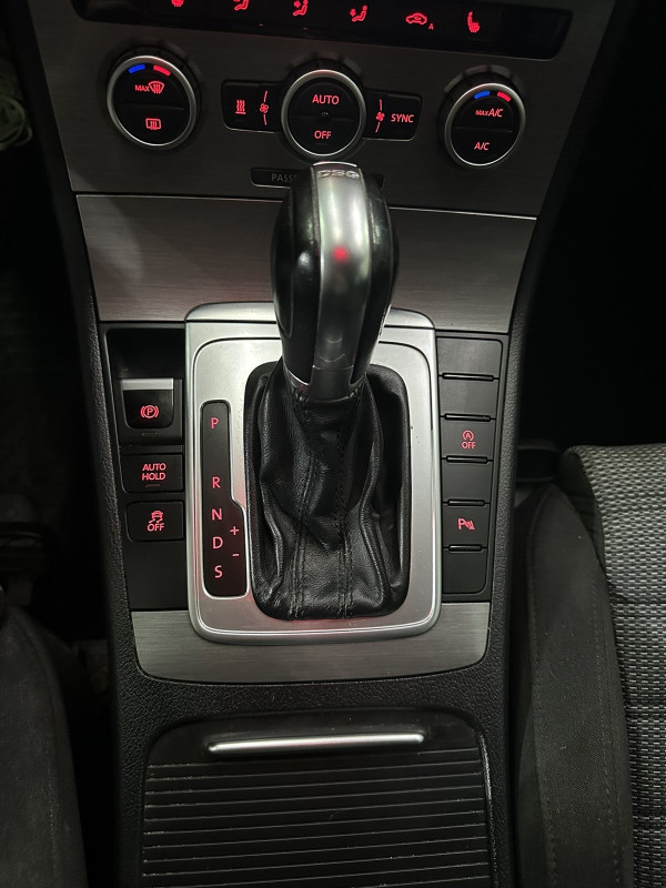 VW PASSAT 1.6 TDI KARAVAN,2013 GOD,ALU FELGE