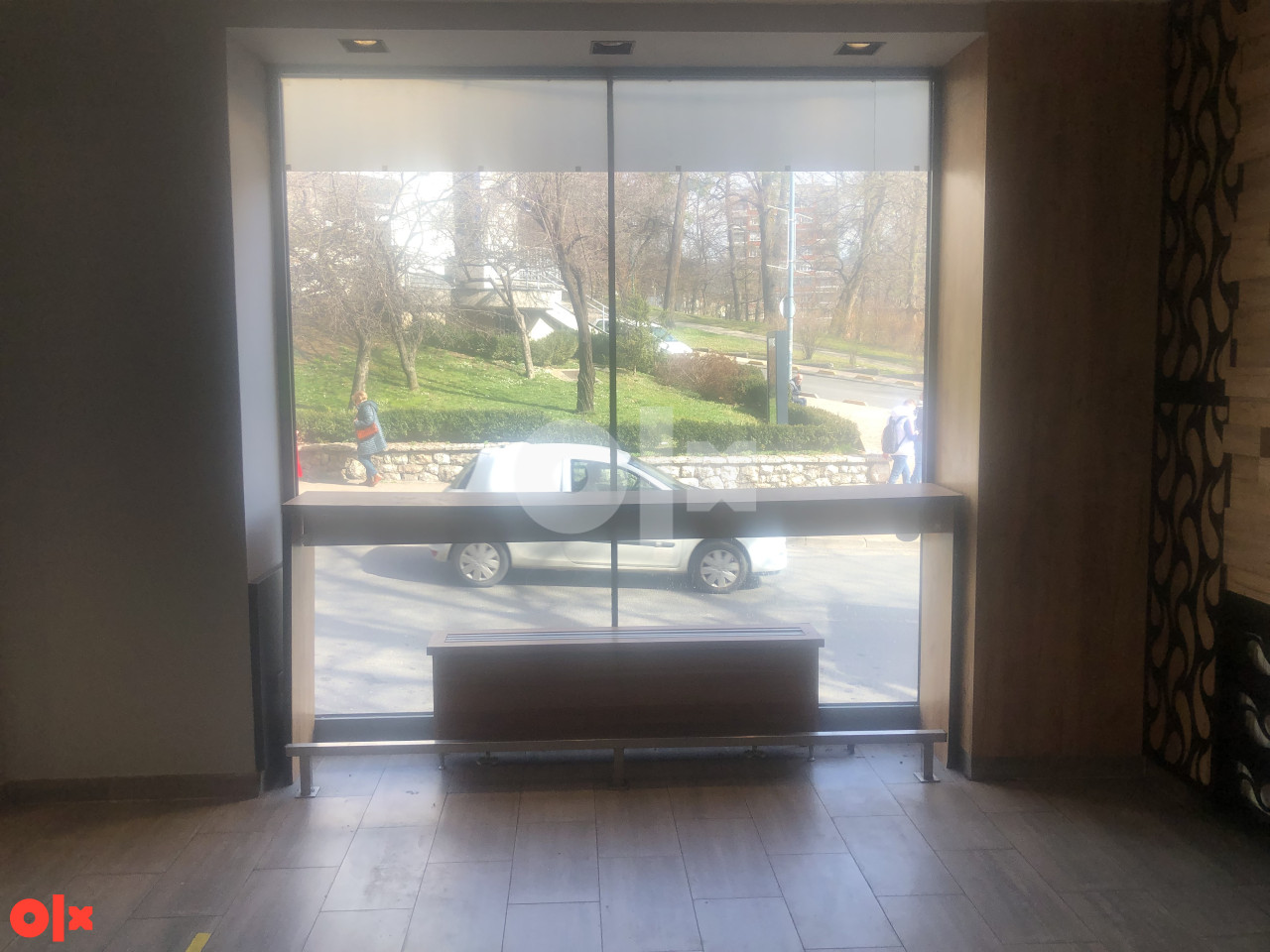 Poslovni prostor Sarajevo - Centar 150m2 + ljetna basta 30 m2 3