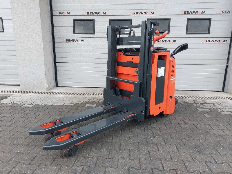 Elektro paletar - Viljuskar LINDE D12AP