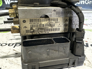 ABS pumpa modul Jeep Liberty (fotografija 2)