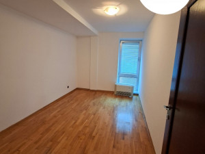 Centar grada 91m2, 1 sprat photo 4