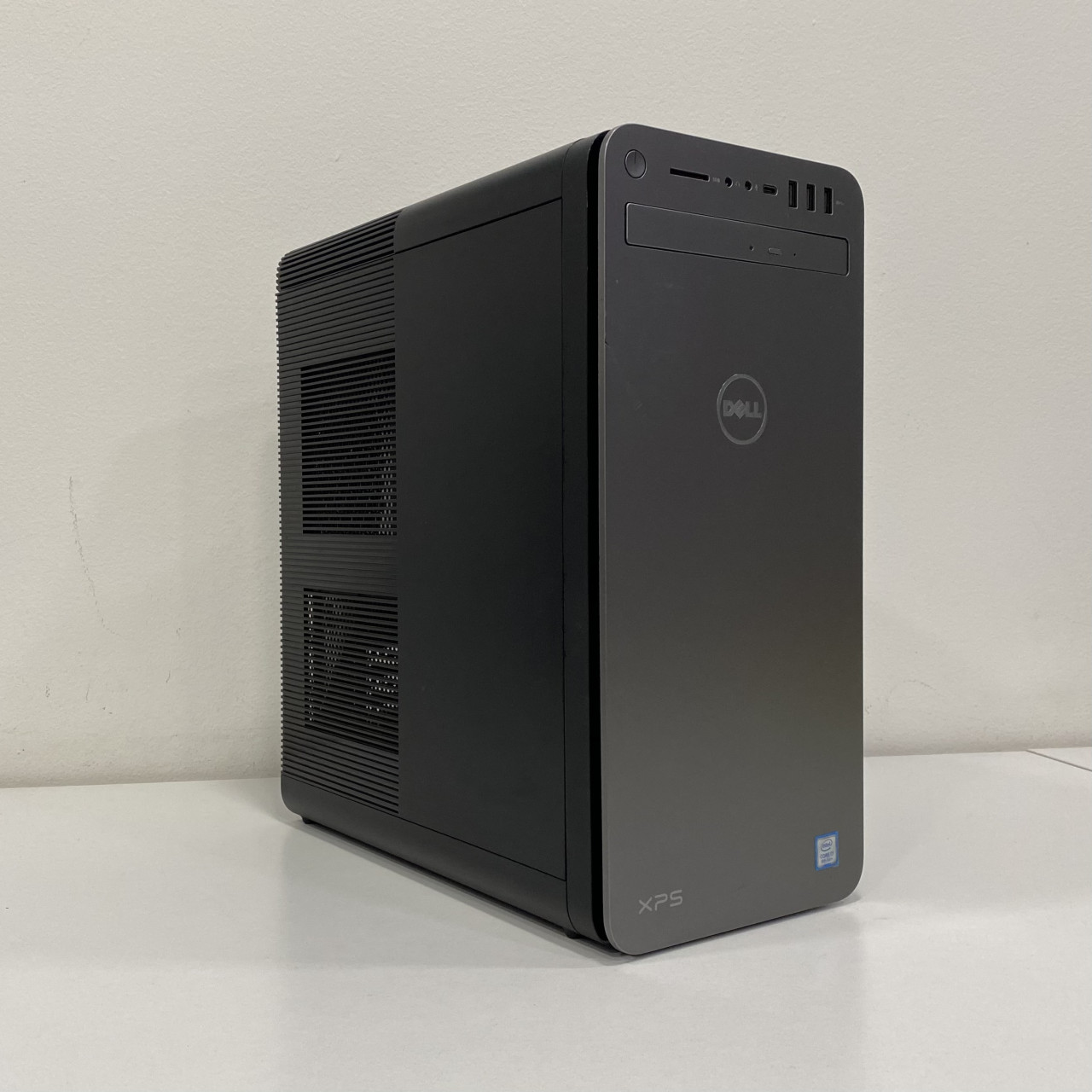 Dell DELL XPS8930 i7 64GB GTX1080 XPS 8930 Tower Desktop - 8th Gen