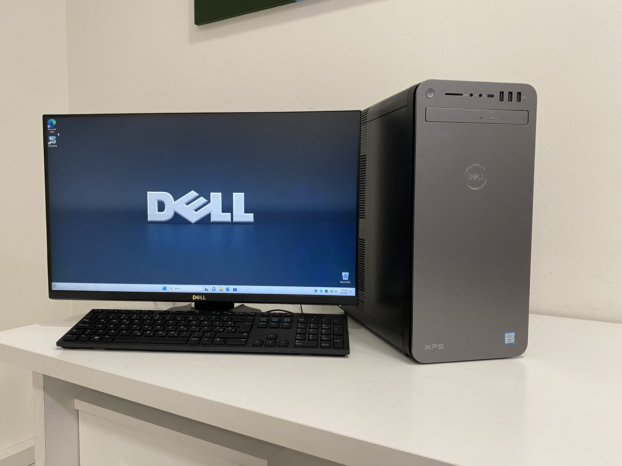 DELL XPS8930 i7 64GB GTX1080 Dell XPS 8930 Desktop PC Intel Core