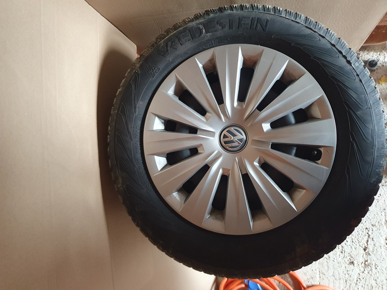 Zimske gume sa felugama golf 5,6,7.. passat 5+,6,7,8...