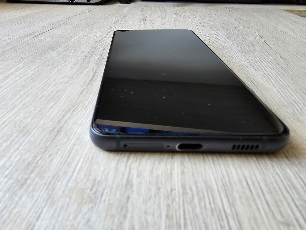 SAMSUNG GALAXY S21 FE 5G 6/128GB (STANJE NOVO)