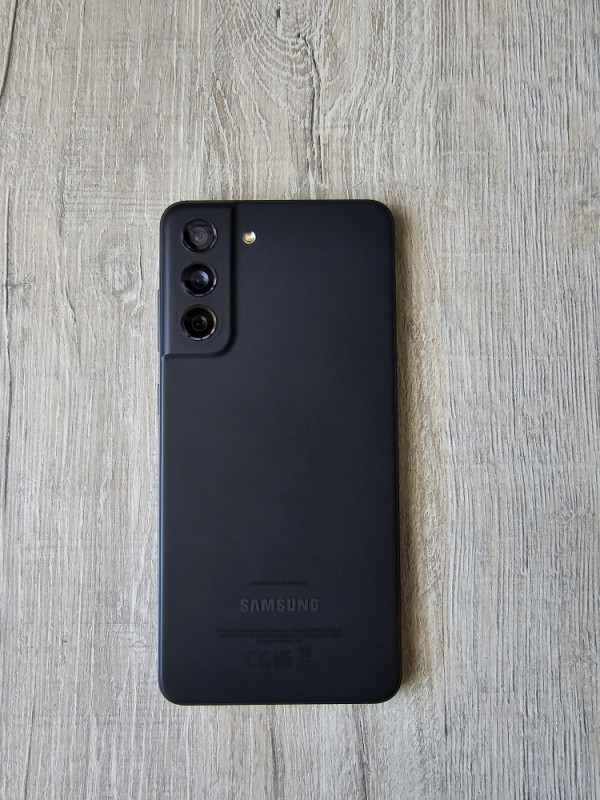 SAMSUNG GALAXY S21 FE 5G 6/128GB (STANJE NOVO)