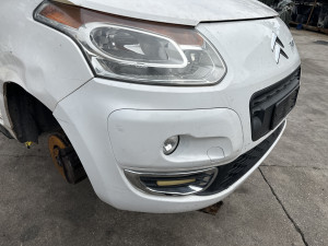 Branik prednji Citroën C3 Picasso (fotografija 2)