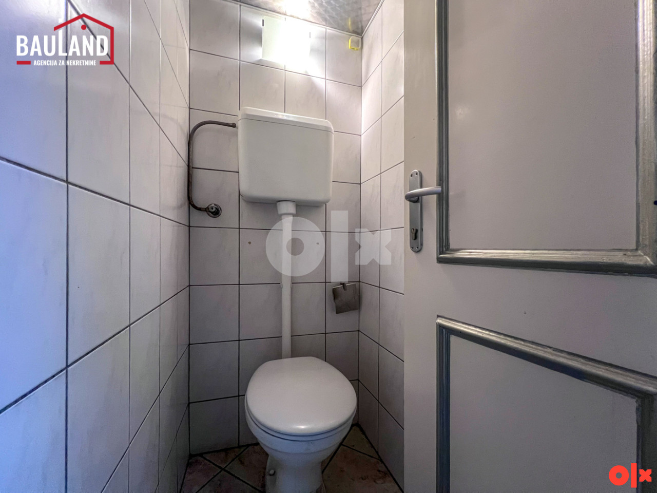 Poslovni prostor površine 34m2, Merhemića trg, Centar 11