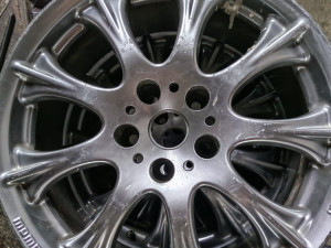 Momo 17 feluge 5x110