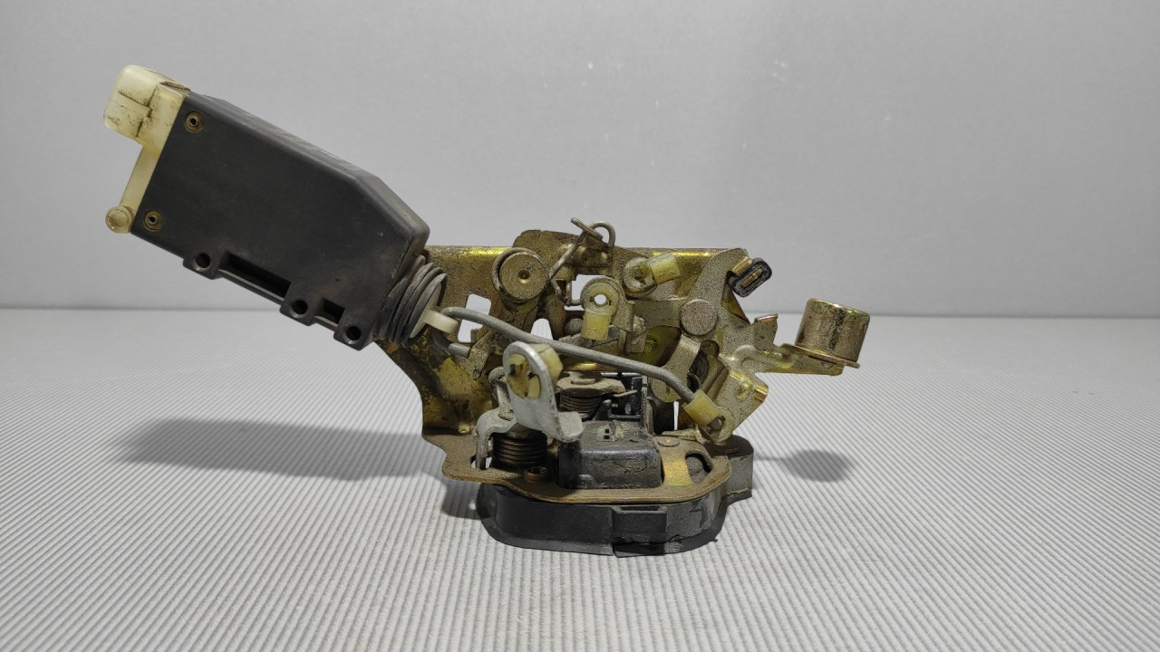 DIJELOVI BRAVA VRATA OPEL ASTRA F > 94-98 605329