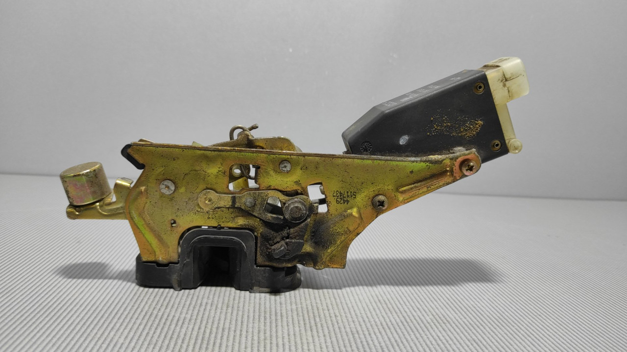 DIJELOVI BRAVA VRATA OPEL ASTRA F > 94-98 605329